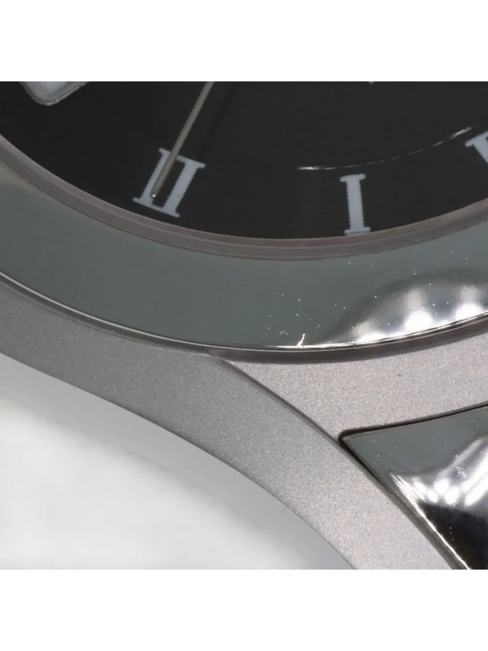 Gucci Round Face Watch SS